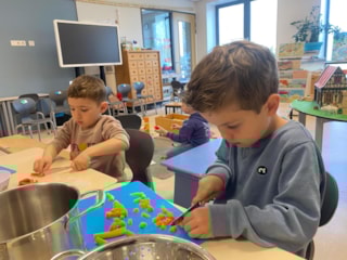 6b4fe280-63d1-456b-9a00-27626729f11a